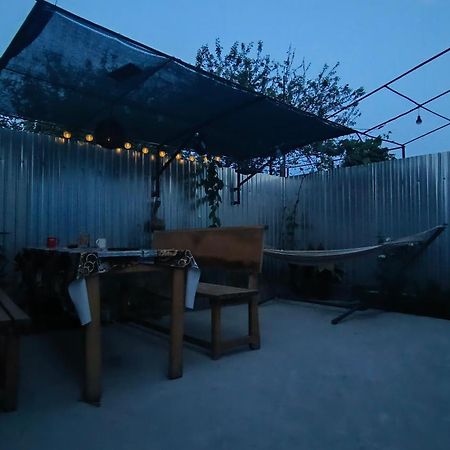 Stuffstock Hostel 술리나 외부 사진